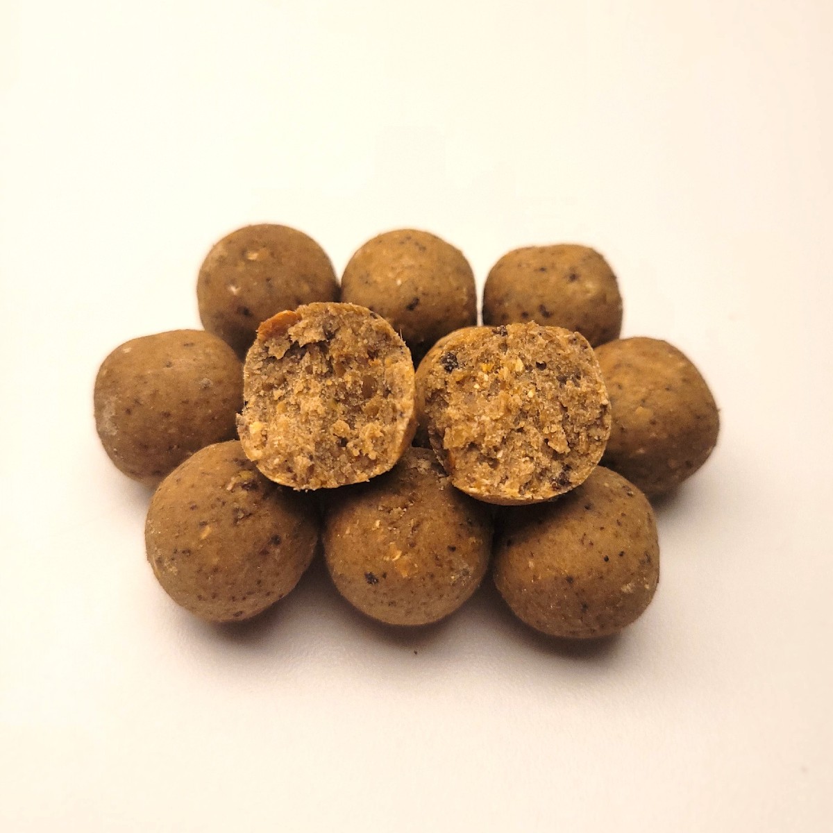 MTC Baits Fish 'n Garlic Boilies 24mm 5kg
