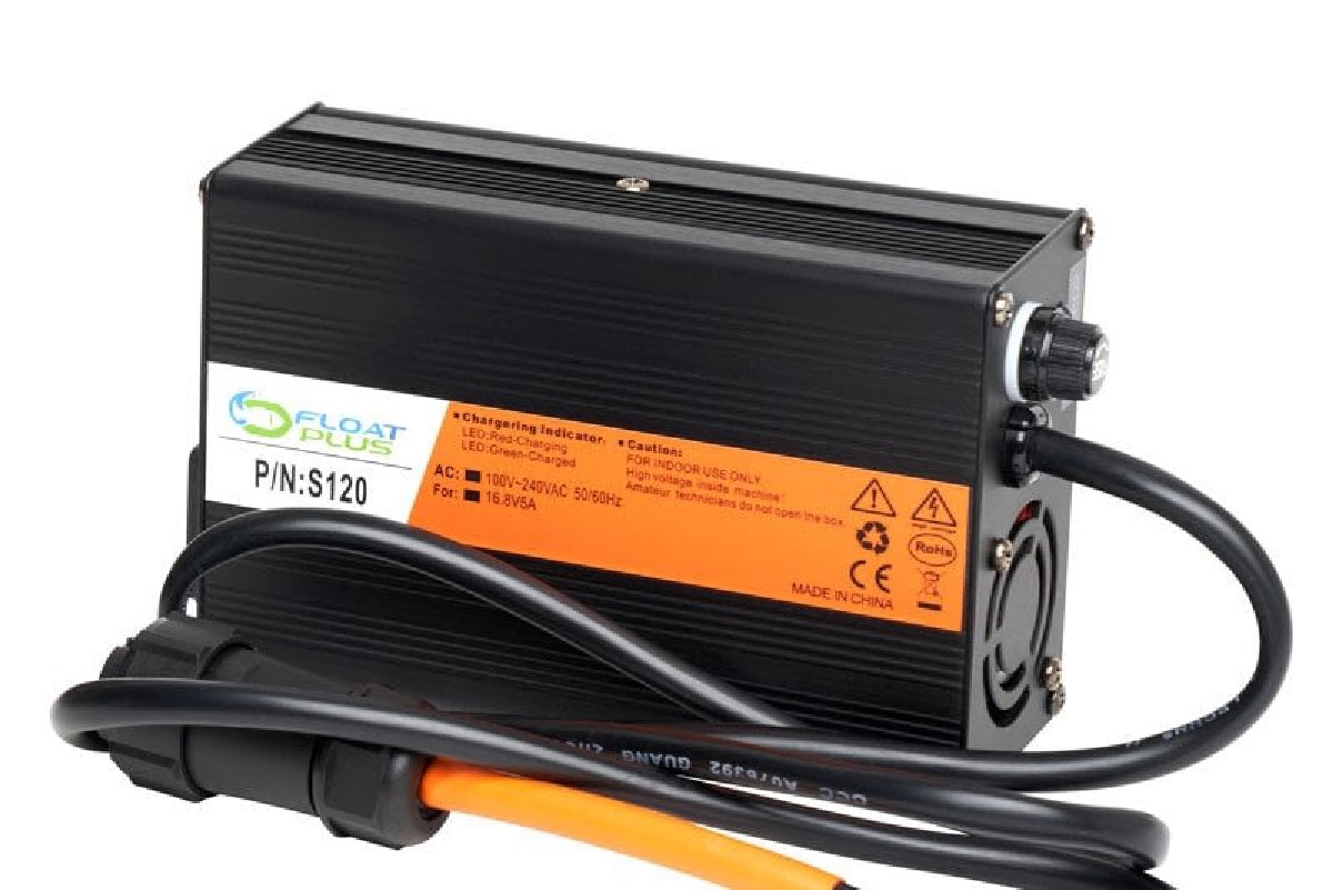 Float Plus Ladegerat 16.8V